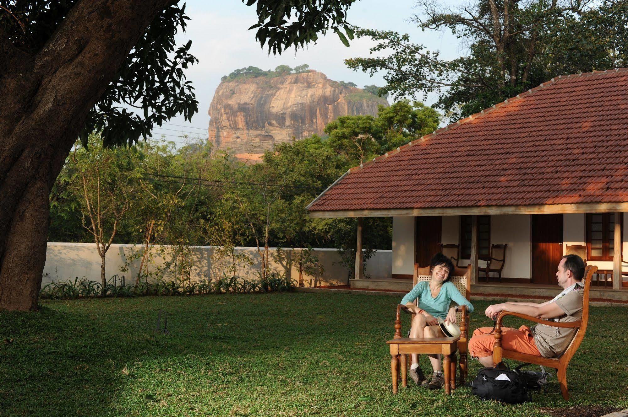 Hotel Ekho Sigiriya Exterior foto