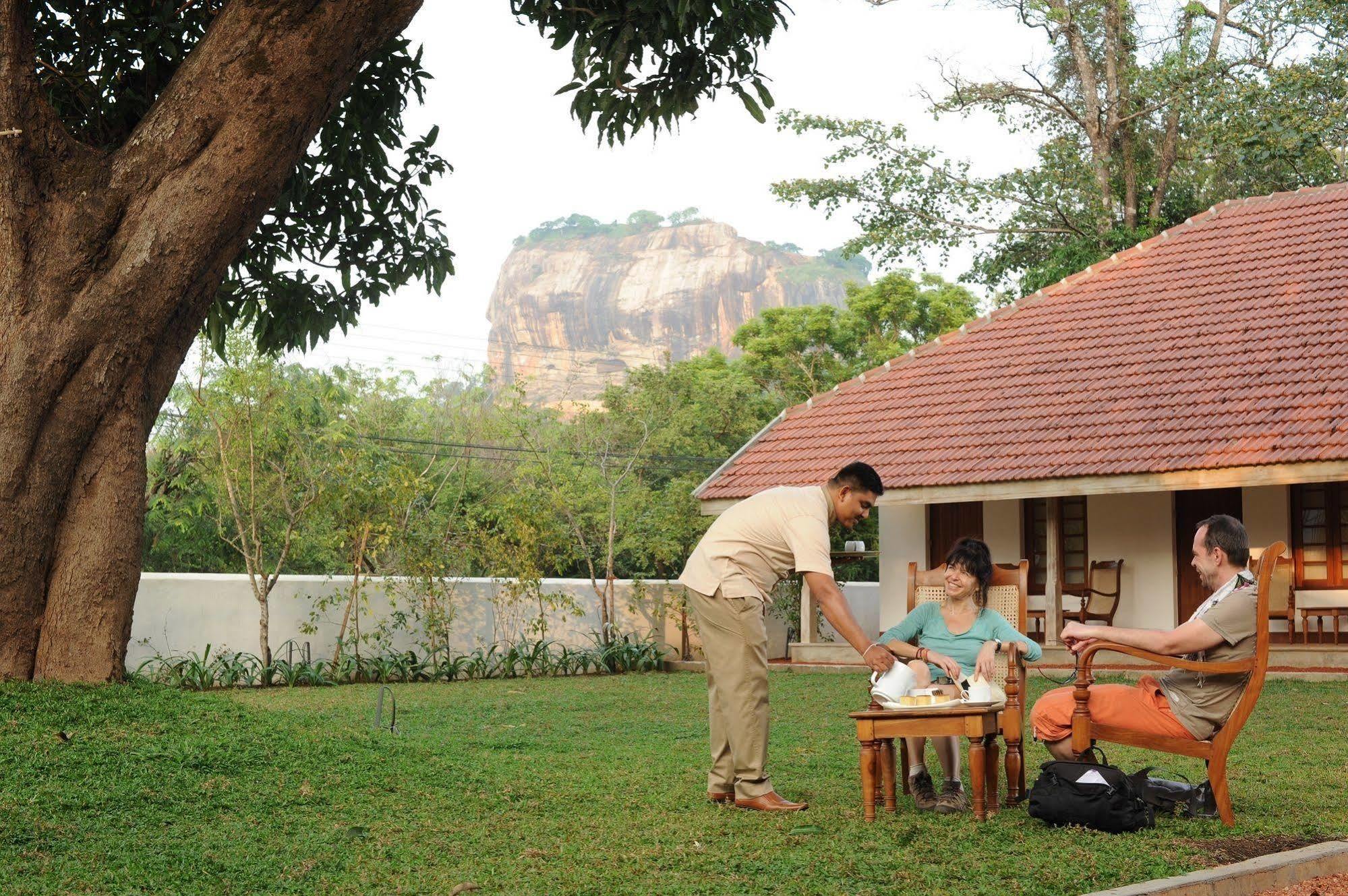 Hotel Ekho Sigiriya Exterior foto